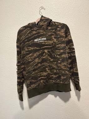 Camo Young & Reckless Hoodie Size M